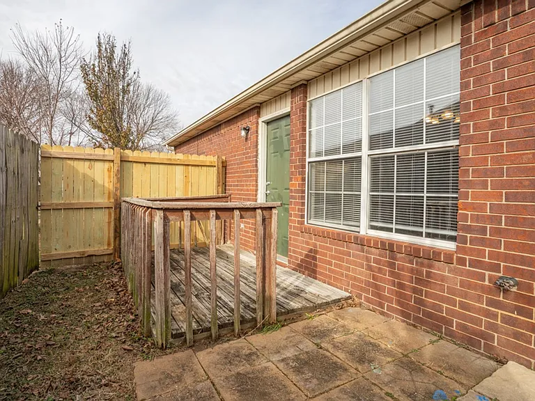 1518 N Bernice Dr — Photo 13