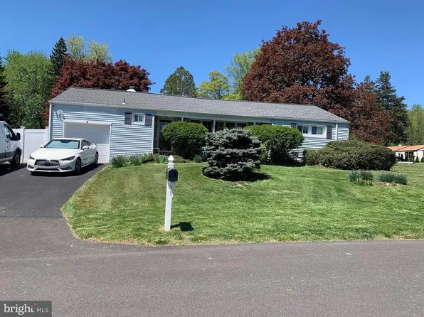 178 Clover Cir, Southampton, PA 18966