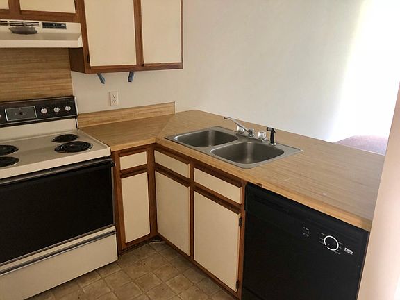 3rd image of 222 Lanier Dr #216