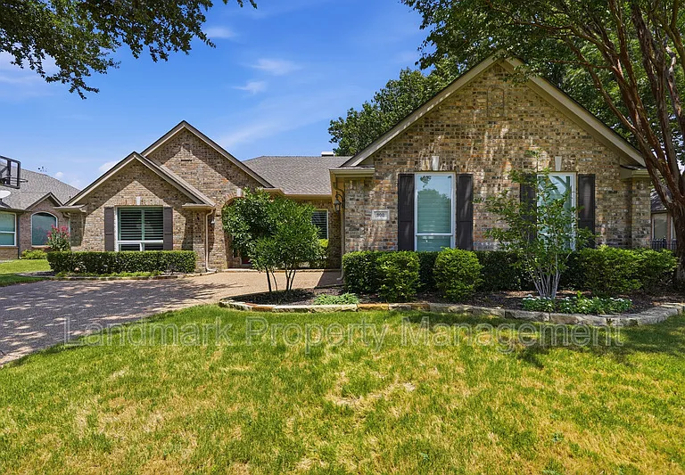 900 Muirfield Dr — Photo 28