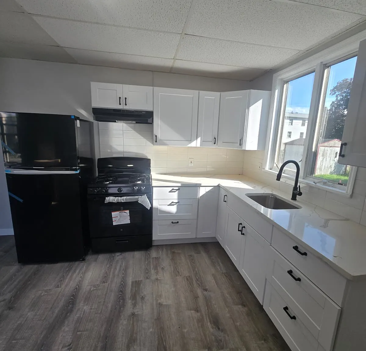 3 bed, $2,850 — Photo 1