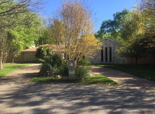 1906 Club Cir, Salado, TX 76571