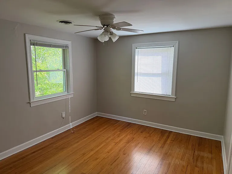 1055 Nichols Dr — Photo 9