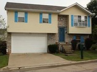 208 Berry Hls, Winfield, WV 25213