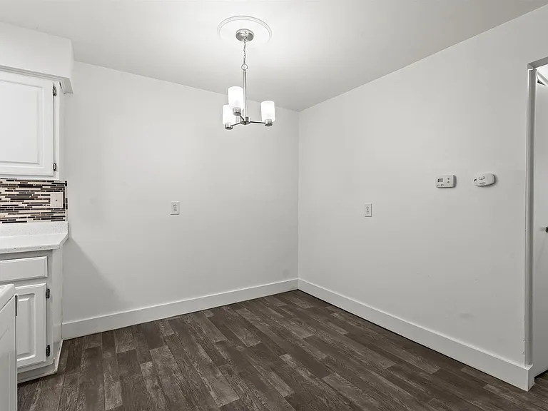French Quarter Apartments — Photo 10