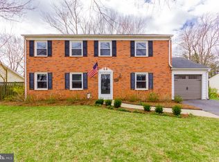 13517 Ellendale Dr, Chantilly, VA 20151