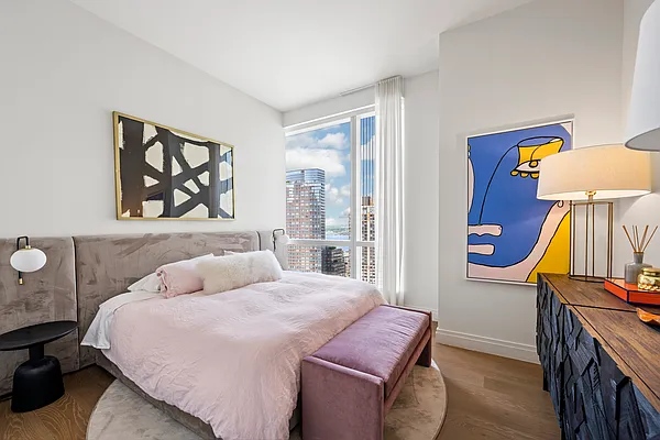 Sold by SERHANT. | media 15