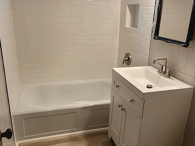 1101 W Hendrickson St — Photo 12