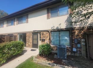 2 Tower Ct, Downers Grove, IL 60516