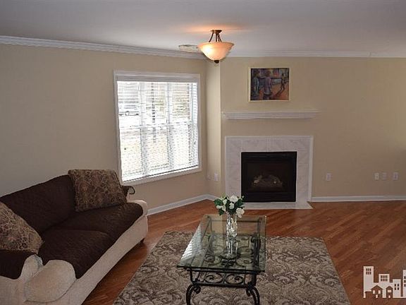 4th image of 4113 Breezewood Dr APT 104