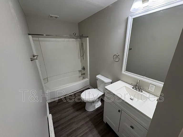 1142 Evans Ave #3 — Photo 15