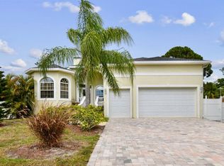 812 Eunice Dr, Tarpon Springs, FL 34689
