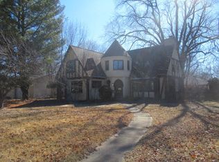 1226 Halsted Rd, Rockford, IL 61103