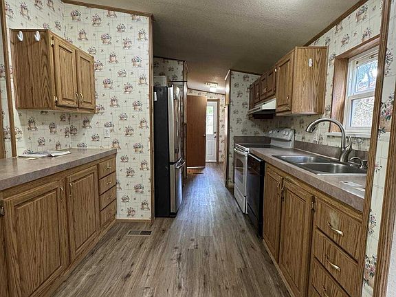 5th image of 174 Elmwood Loop #7