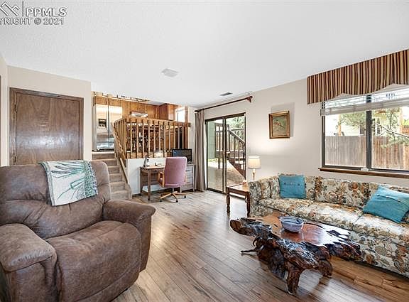 5th image of 8115 Helm Ct