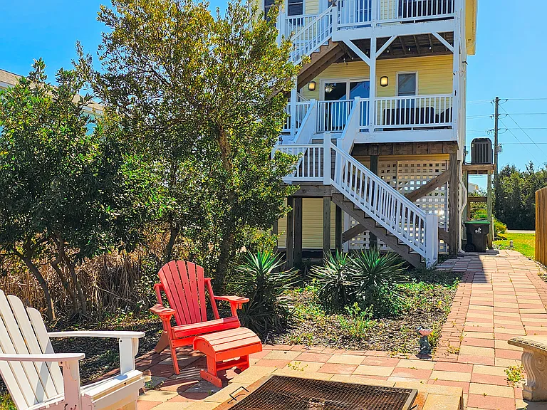 backyard, firepit