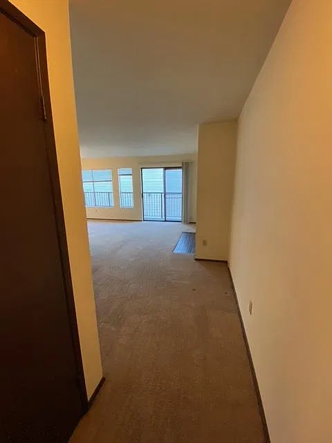 4050 SW Admiral Way — Photo 4