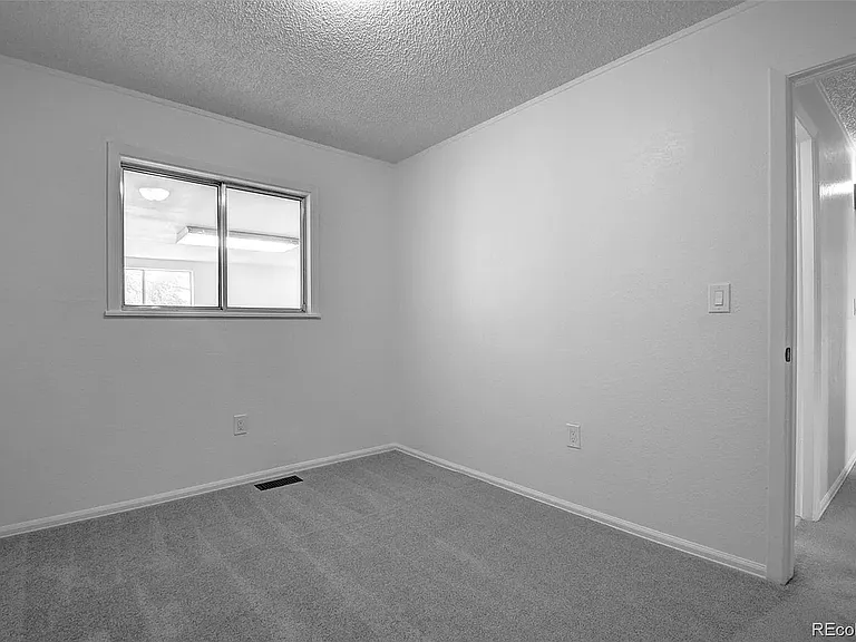 1820 W Jewell Ave — Photo 8