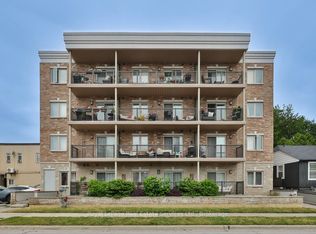 73 Washington Ave NW #106, Oakville, ON L6K 1W5