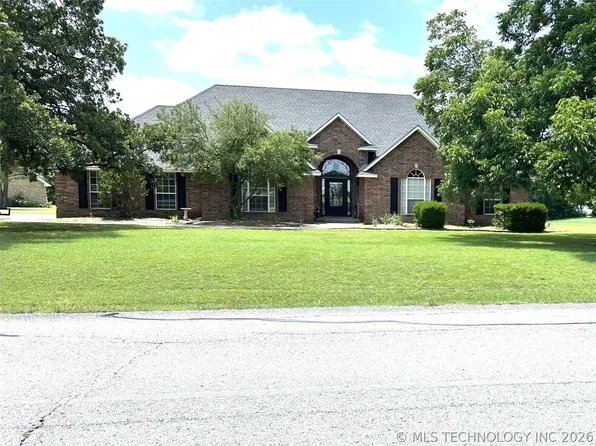512 Oakland Ct, Ardmore, OK 73401