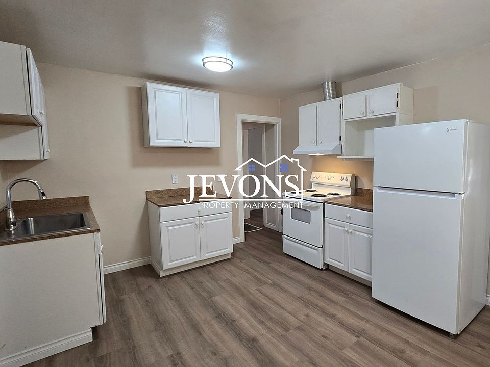 1st image of 419 W 3rd St