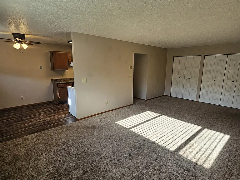 530 5th St E #103 — Photo 6