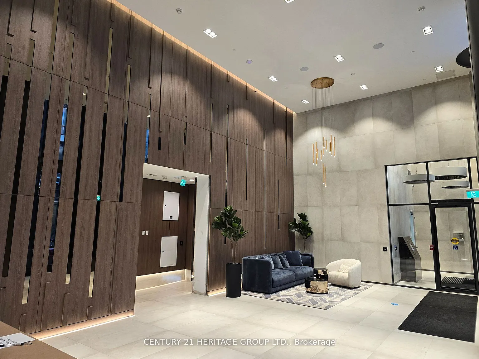 3 bed, $3,200 — Photo 1
