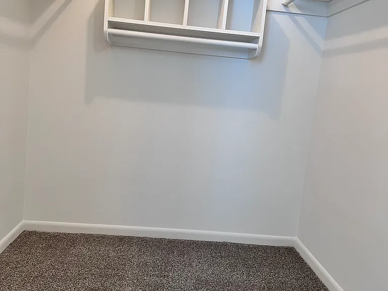 401 Century Ct — Photo 14
