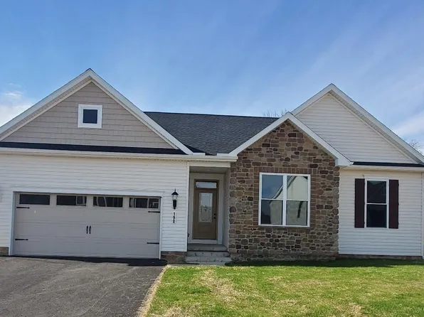 198 Edie Cir #63, Stewartstown, PA 17363