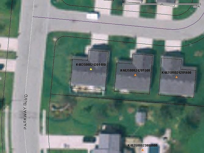 2nd image of 223 Parkway Blvd Unit 14