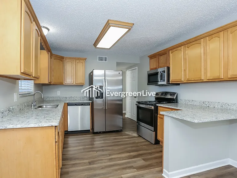 2243 Thiervy Dr — Photo 6