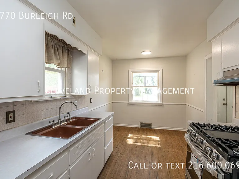 4770 Burleigh Rd — Photo 9
