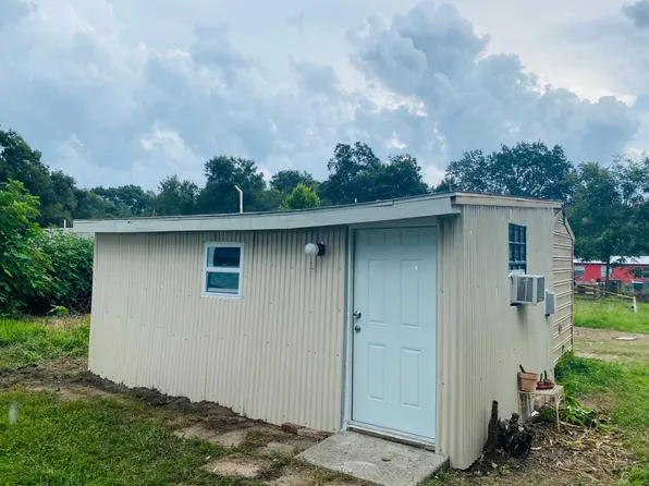 1811 S Oak St #C, Seffner, FL 33584