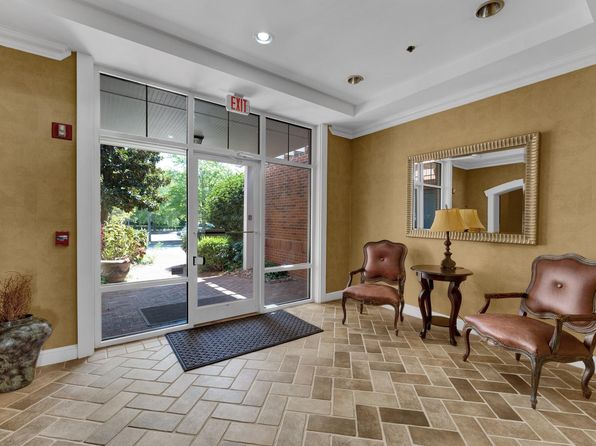 623 Meadowmont Village Cir
