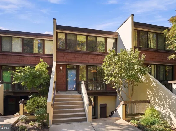 2210 S Quincy St #2, Arlington, VA 22204