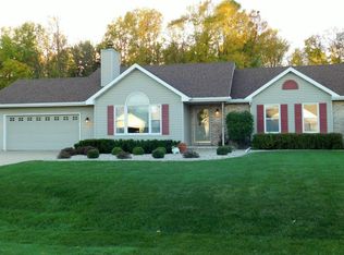 1345 Willow Springs Rd, Oshkosh, WI 54904