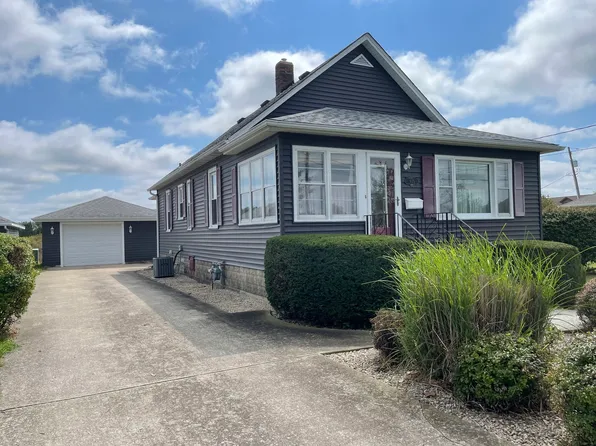 975 S Broadway St, Coal City, IL 60416