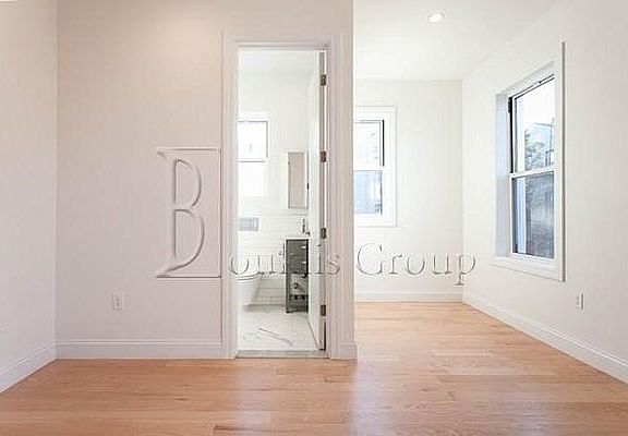 5th image of 25-42 22nd St