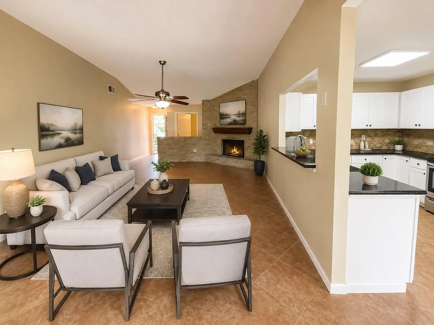 3 bed, 2.0 bath, 1724 sqft, $1,850 — Photo 2
