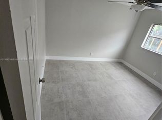 7300 NW 76th Dr, Fort Lauderdale, FL 33321