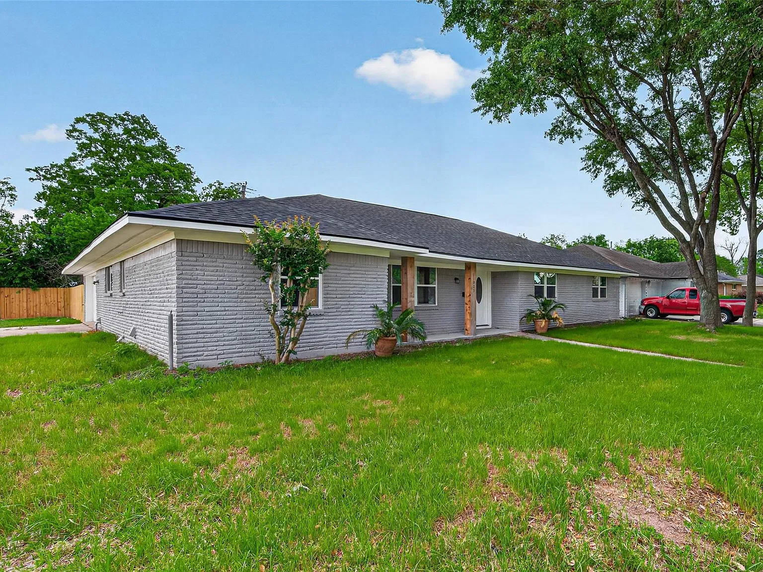 4 bed, 2.0 bath, 1986 sqft, $2,650 — Photo 3