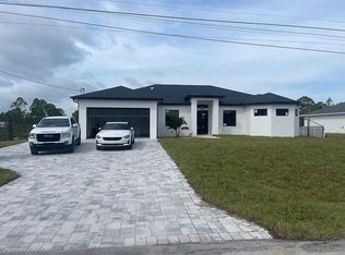 1011 Oak Ave, Lehigh Acres, FL 33972