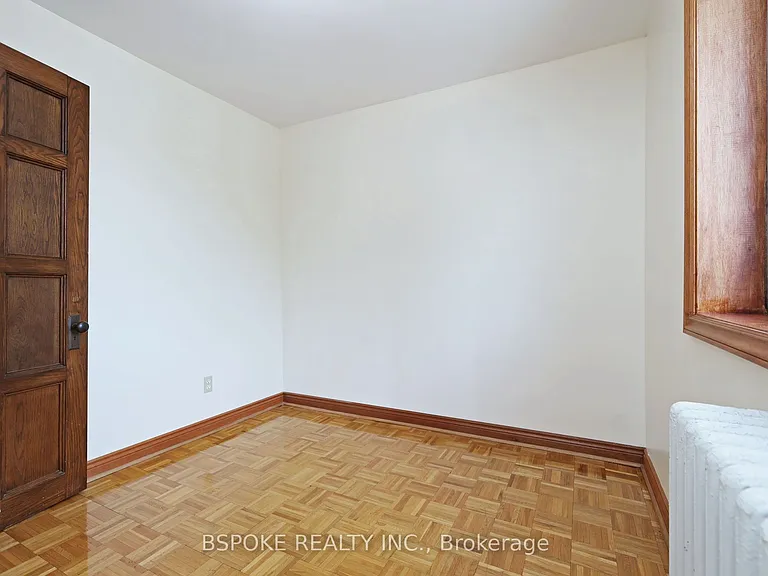 68 Roxton Rd #UPPER — Photo 9