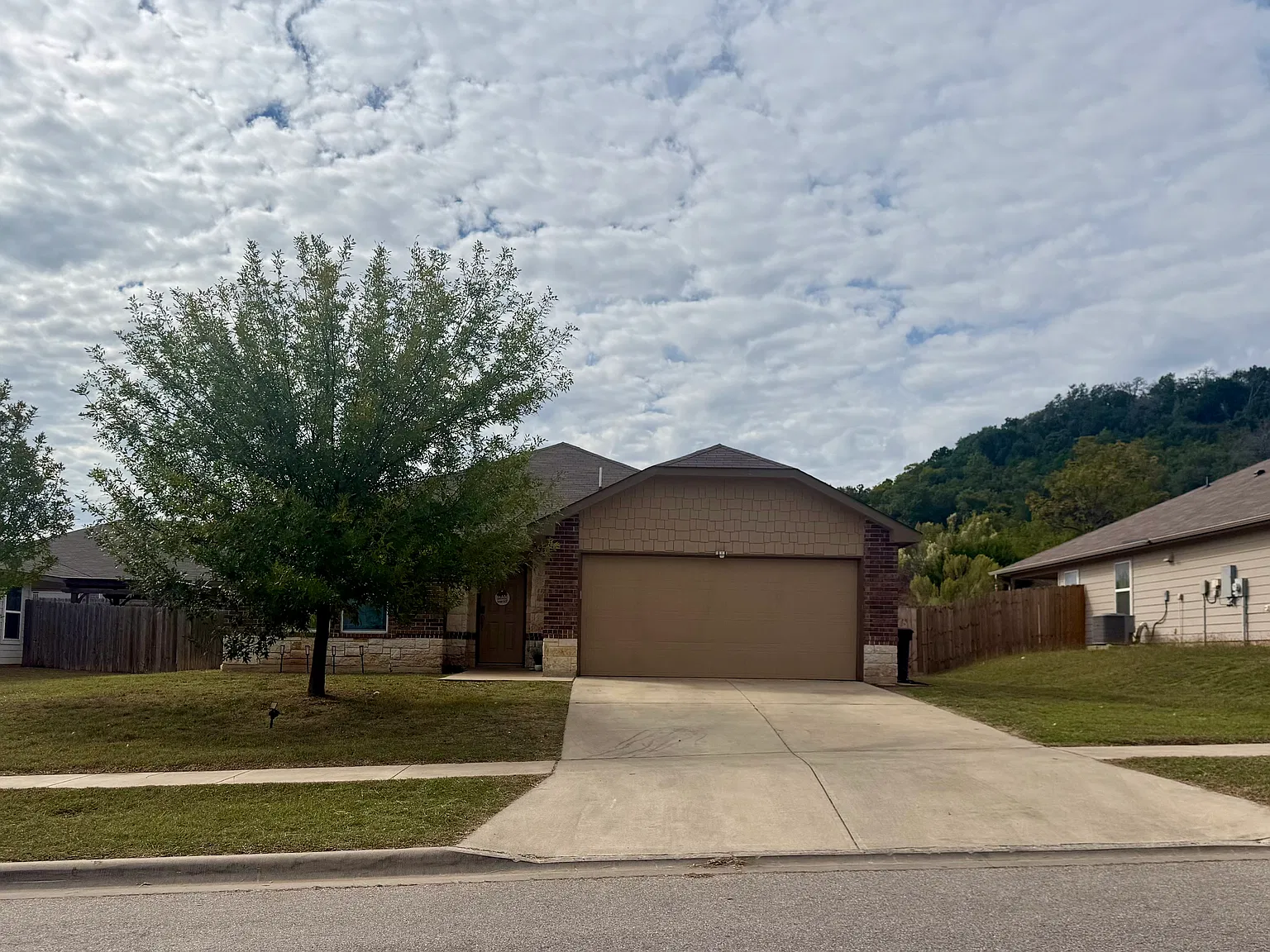 4 bed, 1747 sqft, $1,800 — Photo 2