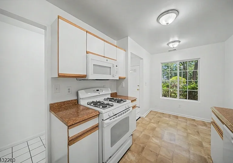415 Union St — Photo 6