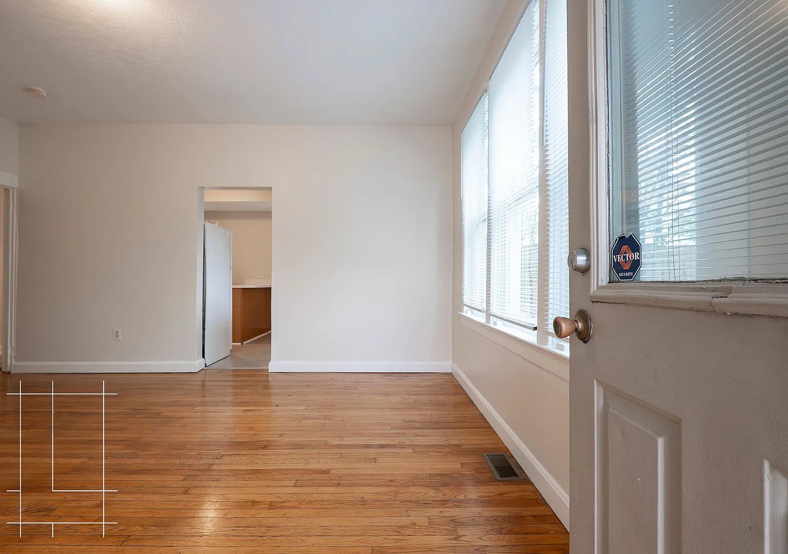 Single Family Home Available Now! — Photo 4