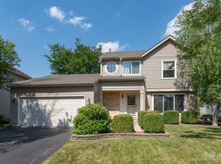 160 Dickens Trl, Elgin, IL 60120