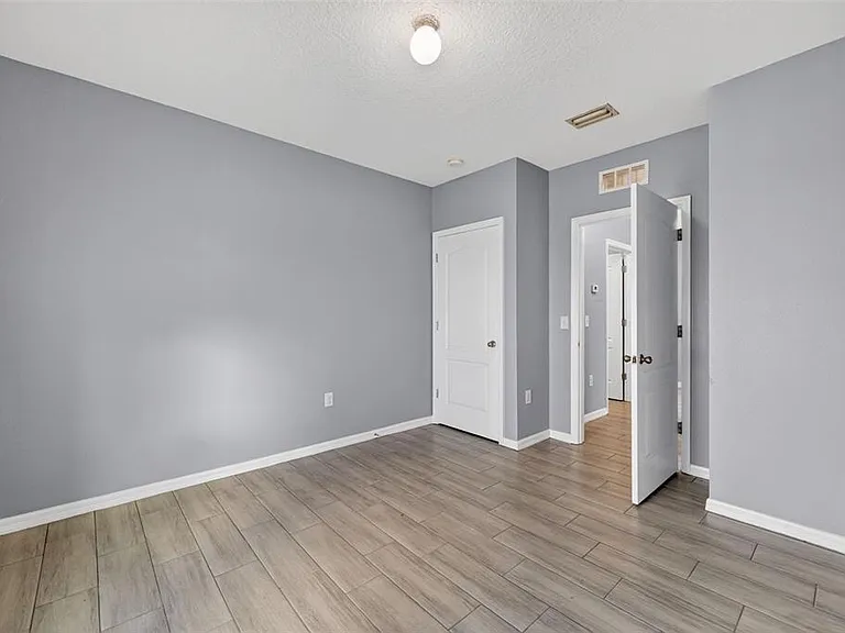 4042 Wayfarer Way — Photo 6