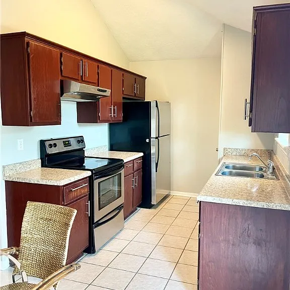 3405 Dallis Dr — Photo 11