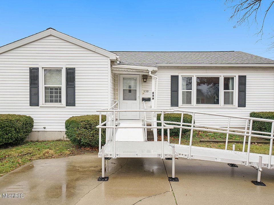 1st image of 559 Riverside Dr